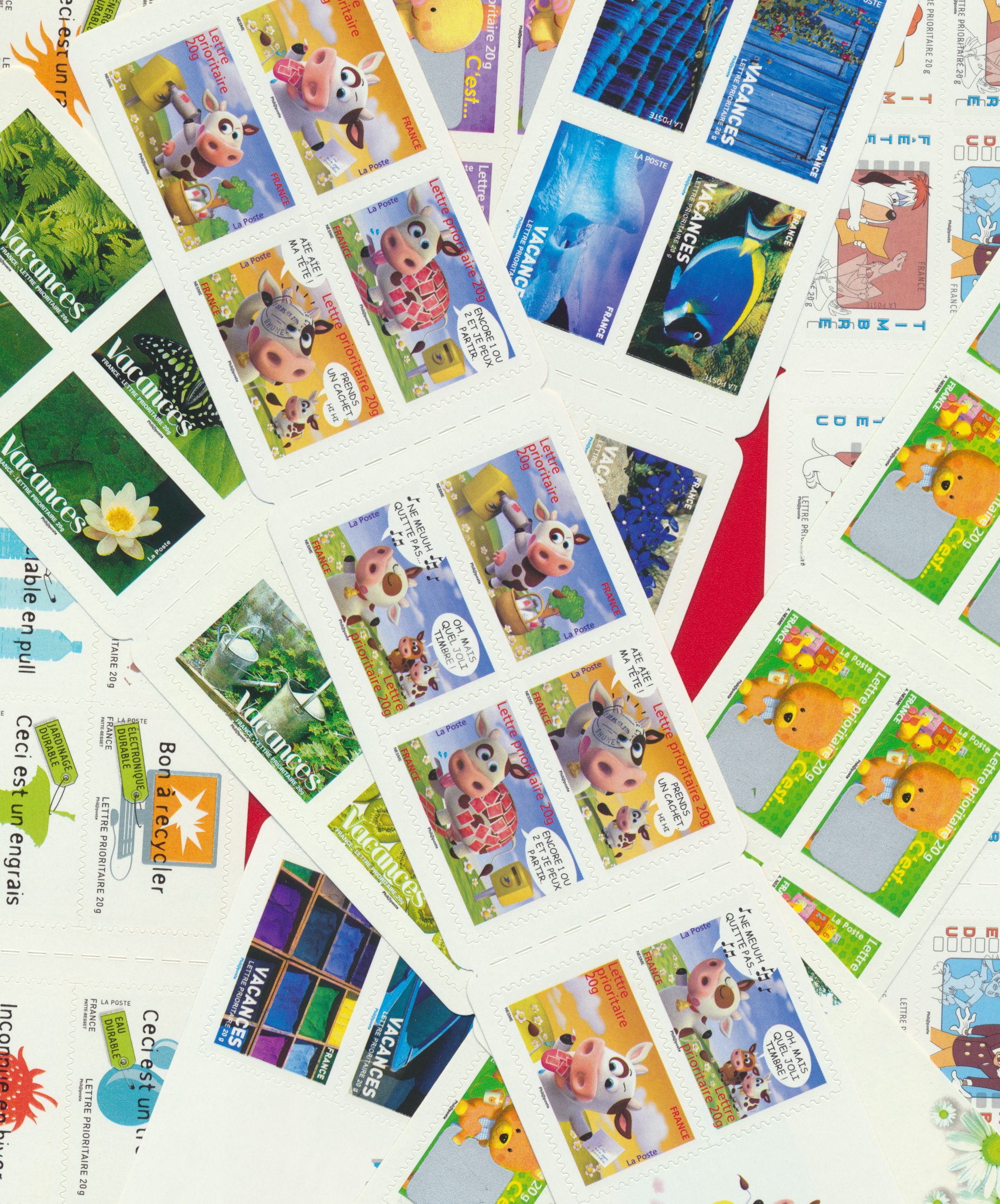 Carnet de 12 timbres autocollants Lettre Verte - La Poste - 20 g - validité  permanente + OFFERT 1 carnet 12 timbres les 100 ans de Disney : :  Fournitures de bureau